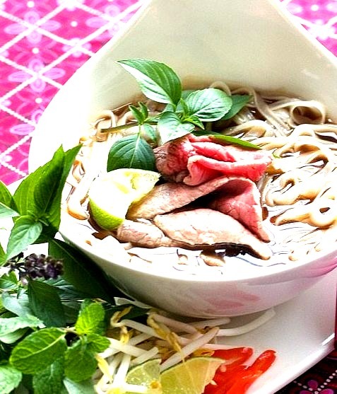 Vietnamese Pho (Beef Noodle Soup)