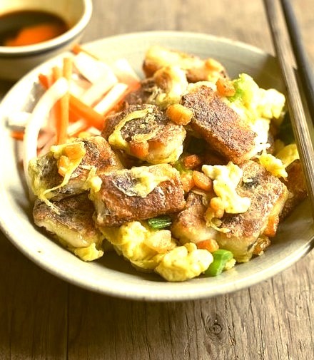 Fried Daikon Rice Cakes with Egg and Sriracha Soy Sauce (Banh Cu Cai Bot Chien)