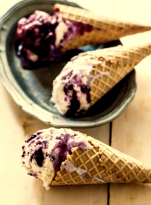 Cheesecake Ice Cream with Blueberry & Red Wine Swirl Cookie Named Desire